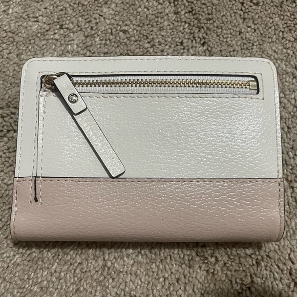 Kate Spade Tellie Wallet Cream Neutral Colors NWOT - Picture 2 of 3